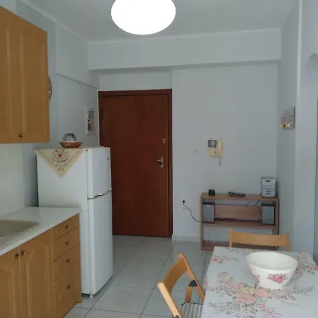 6 Tellou Agra Apartment *