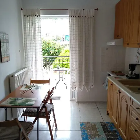 6 Tellou Agra Patras